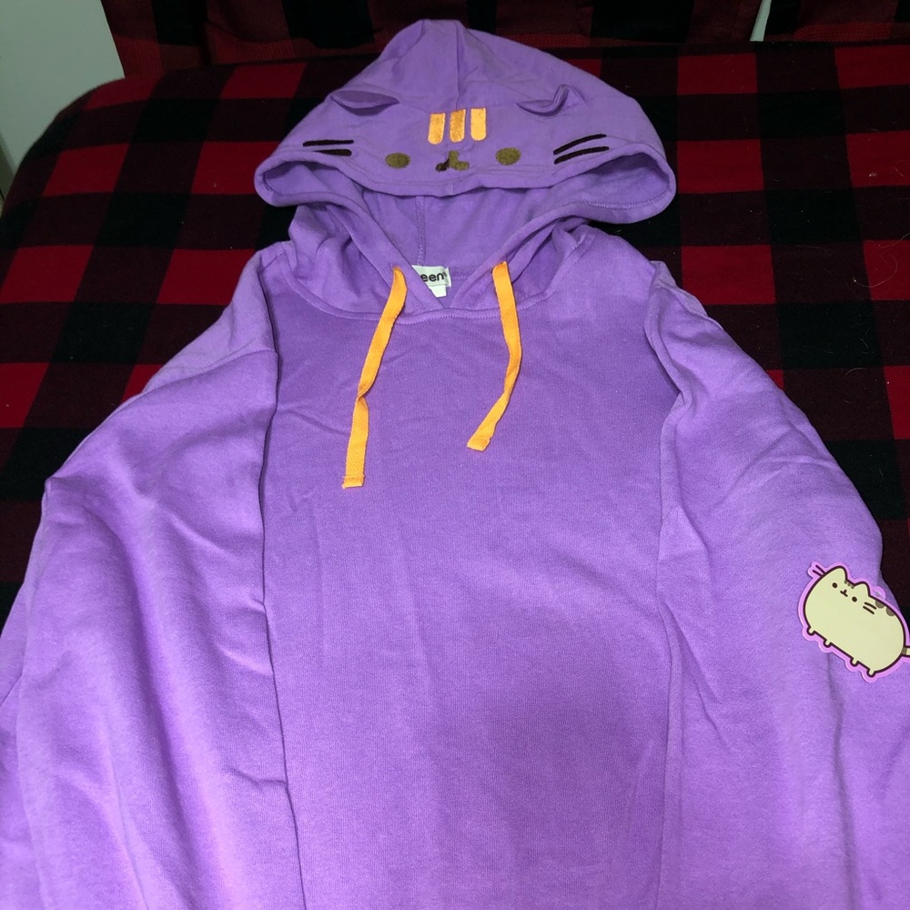 New with tags L Pusheen hoodie